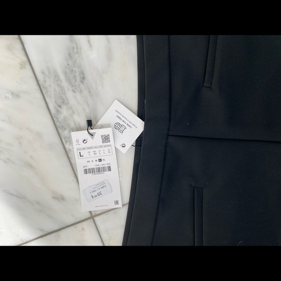 NWT Zara dress shorts - Picture 2 of 4